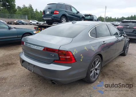 2018 Volvo S90 T5 Momentum from USA, damaged, VIN LVY982MK5JP017627